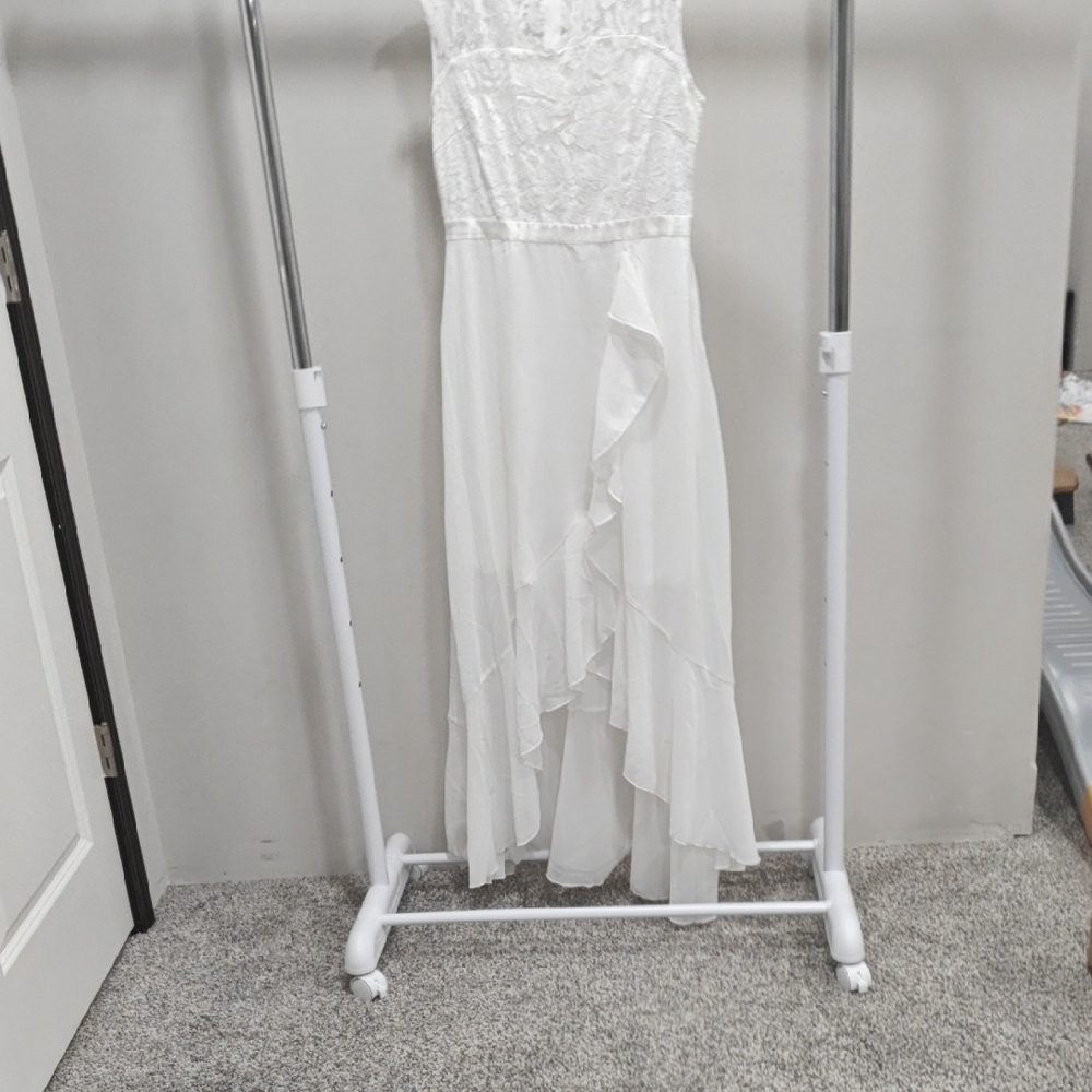 Elegant White Lace Dress